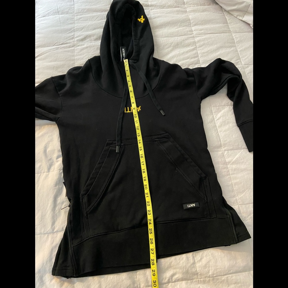 Anti-order sweatshirt size small